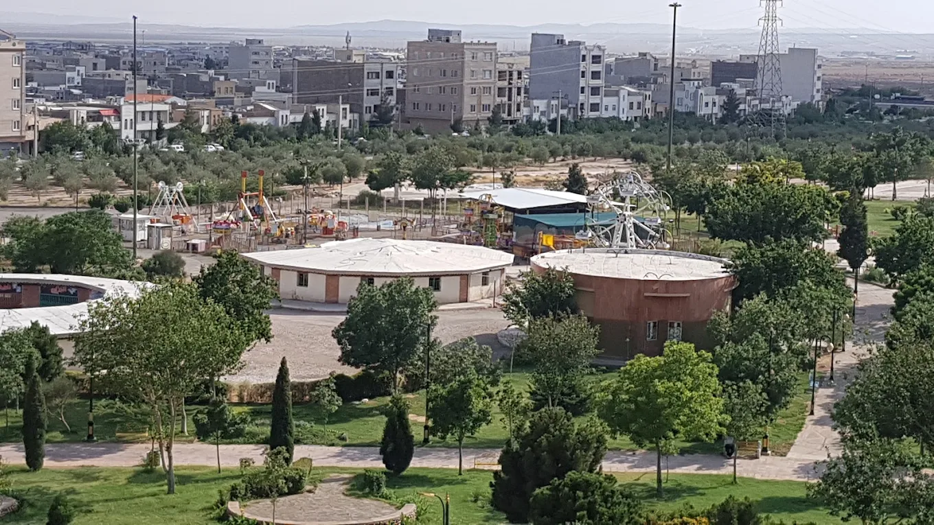 فضاهای تفریحی شقایق - در سمنان کجاست